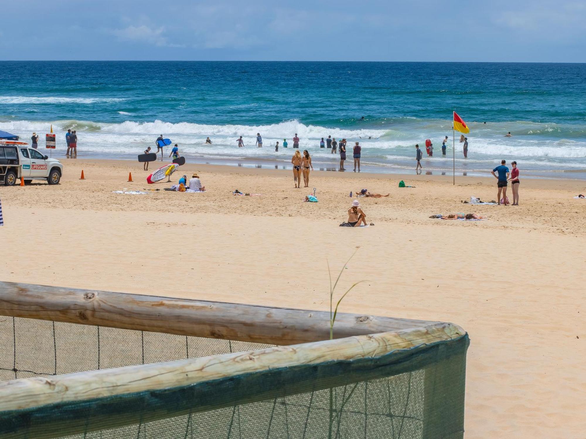 Breakers North Absolute Beachfront Apartments - Official Gold Coast Extérieur photo