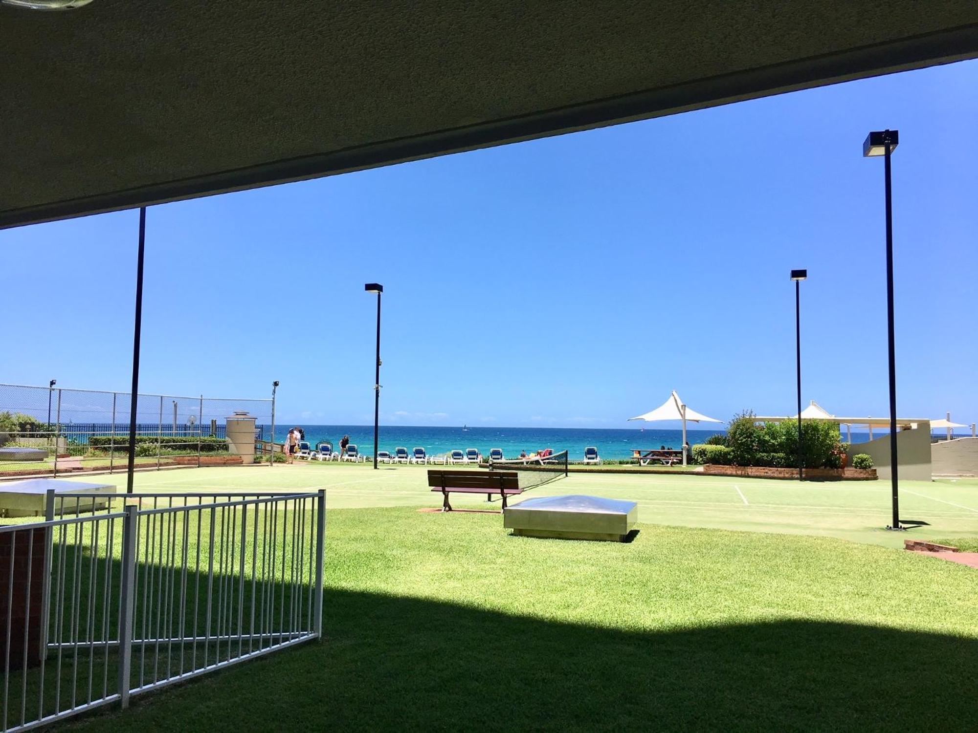 Breakers North Absolute Beachfront Apartments - Official Gold Coast Extérieur photo
